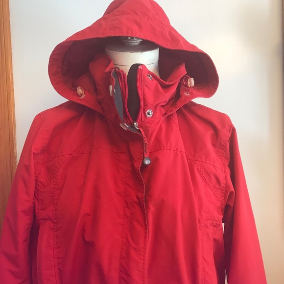 L.L. Bean 100% nylon lightweight red jacket coat - Picture 4 of 14